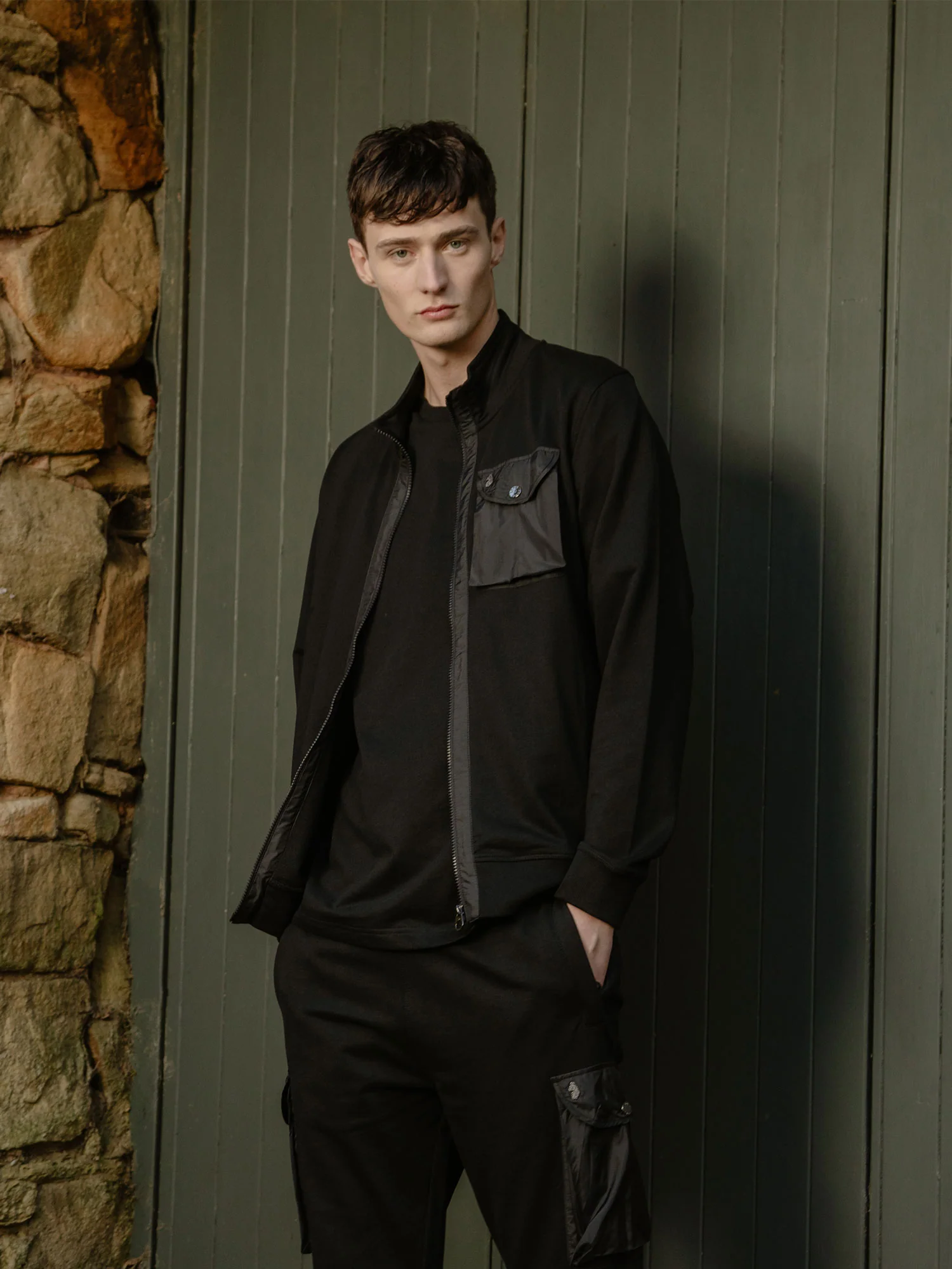 Sutton Contrast Pocket Funnel