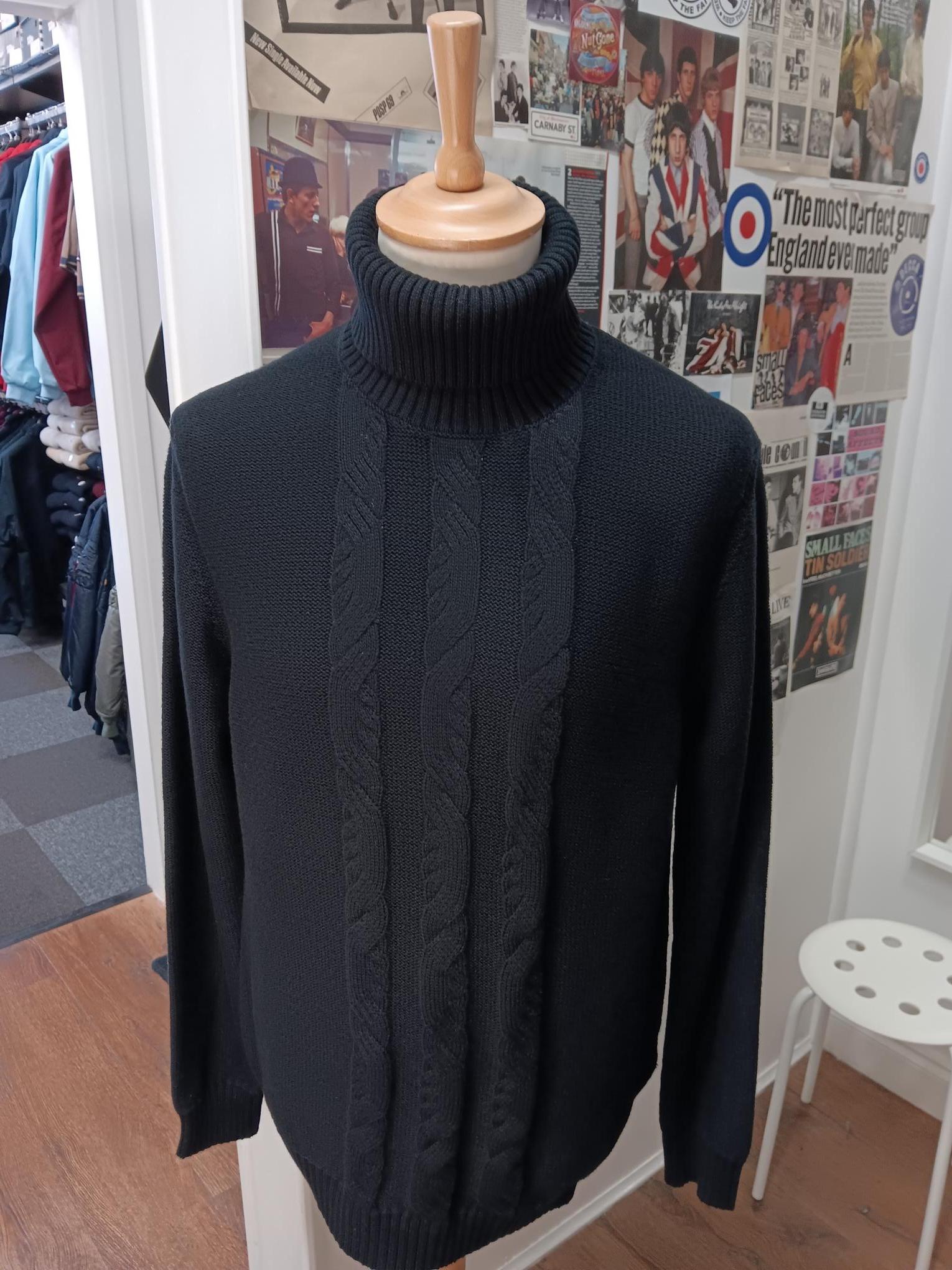 Hunden Roll Neck Jumper